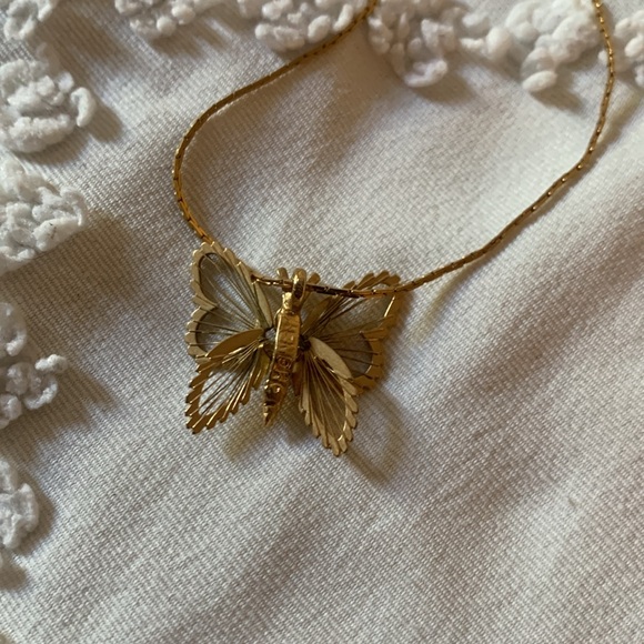 VIntage Monet Gold Tone Metal Butterfly Necklace - Picture 4 of 6